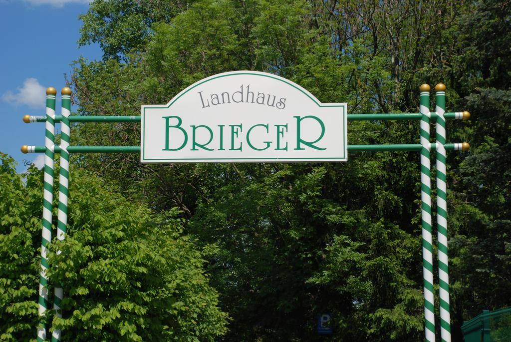 Landhaus Brieger Hotel Henndorf am Wallersee Exterior photo